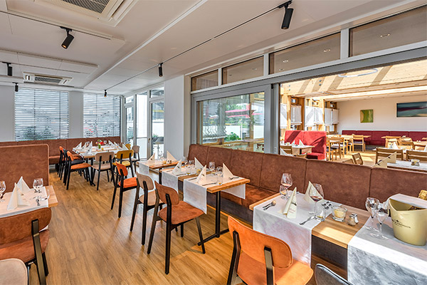 Restaurant mit Wintergarten